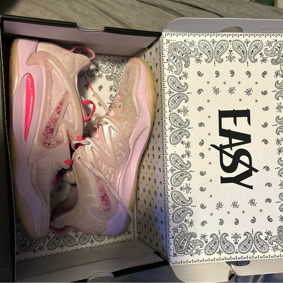 creases on sole of shoe, nothing major. I have one extra of...